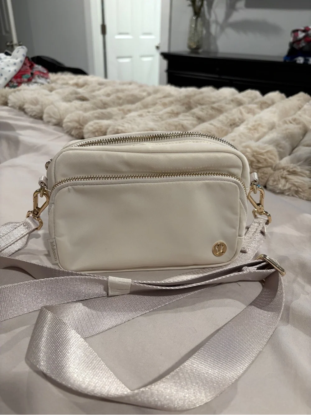 lululemon athletica Small Crossbody Bag - Light Ivory with Gold Hardware
